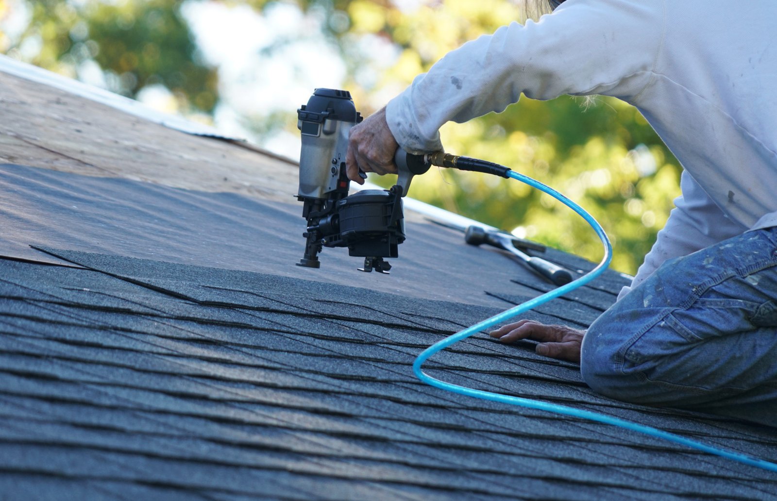 Step-by-Step DIY Roof Repair: How to Fix Common Roofing Issues